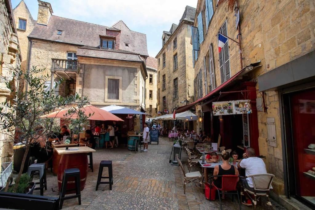 "Les Appartements De Betty A" Coeur Historique Sarlat-la-Canéda Eksteriør billede